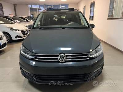 Volkswagen Touran VOLKWAGEN TOURAN 7 POSTI CAMBIO AUTOMATICO CON COM usata BORGARO TORINESE