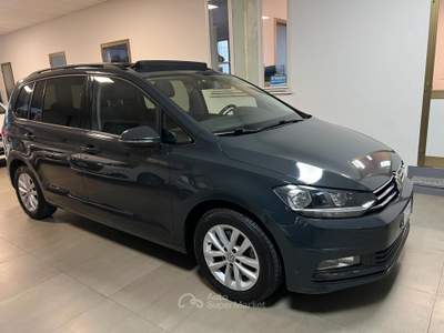 Volkswagen Touran VOLKWAGEN TOURAN 7 POSTI CAMBIO AUTOMATICO CON COM usata BORGARO TORINESE