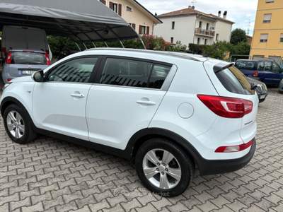 Kia Sportage 1.7 crdi Active 2wd Bianco usata Cento
