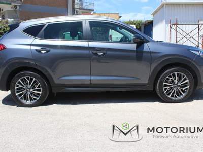 Hyundai Tucson 1.6 CRDI 136 CV DCT Rosso usata Napoli