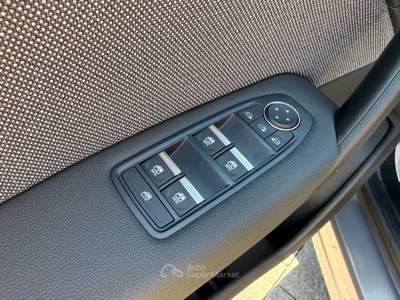 Renault Captur 1.2 eco-g Techno 120cv + PDC ant e NAVI Grigio usata Trebaseleghe