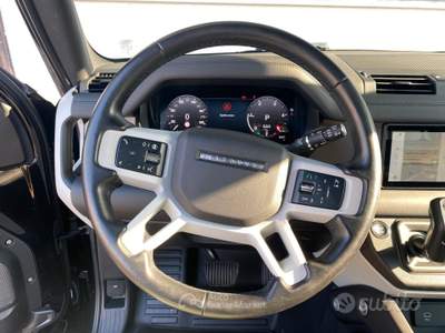 Land Rover Defender 200 CV AWD Auto SE usata Cazzago San Martino