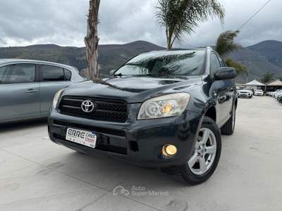 Toyota RAV4 RAV 4 4X4 2008 2.2 DIESEL 136 CV *TAGLIANDA usata Striano