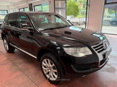 Volkswagen Touareg 4X4 CAMBIO AUT. Diesel 3.0 V6 C usata Montelabbate