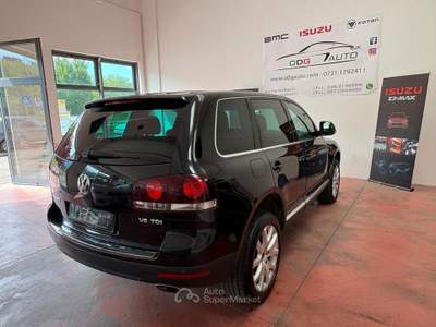 Volkswagen Touareg 4X4 CAMBIO AUT. Diesel 3.0 V6 C usata Montelabbate