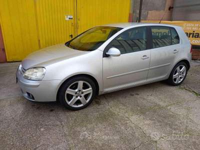 Volkswagen Golf 4mot. 5p. Sportline usata Porto Mantovano