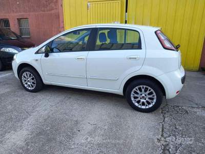 Fiat Punto Evo 5 porte Emotion Natural Power usata Porto Mantovano