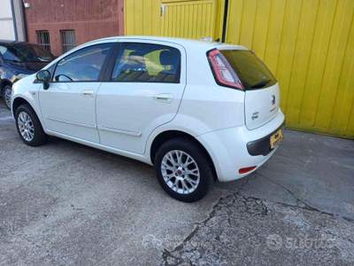 Fiat Punto Evo 5 porte Emotion Natural Power usata Porto Mantovano