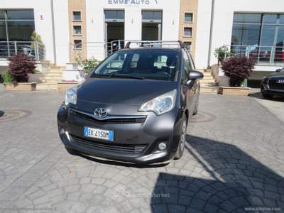 Toyota Verso-S Verso-S 1.4D MMT Active Grigio usata Anagni