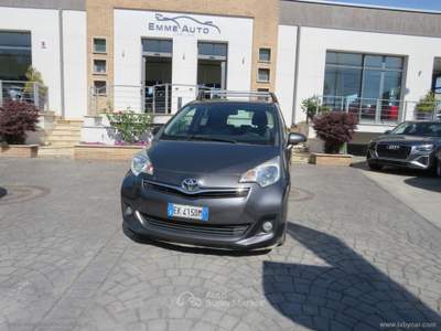 Toyota Verso-S Verso-S 1.4D MMT Active Grigio usata Anagni