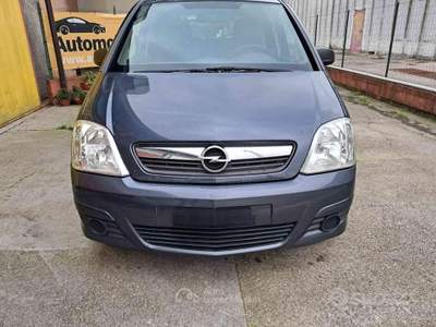 Opel Meriva 16V Club ok neopatentati usata Porto Mantovano