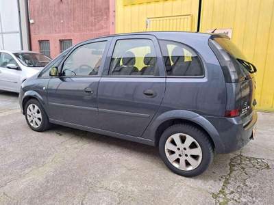 Opel Meriva 16V Club ok neopatentati usata Porto Mantovano