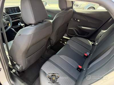 Peugeot 2008 1.5 BLUEHDI 130 CV ALLURE ANNO 2022 1 usata GIUGLIANO IN CAMPANIA