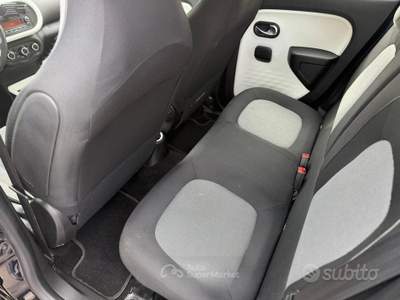 Renault Twingo 900CCC 90 CV GPL ANNO 2020 usata GIUGLIANO IN CAMPANIA