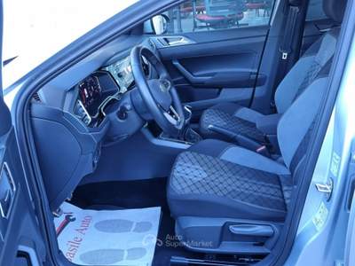 Volkswagen Taigo R-Line Grigio usata Altamura