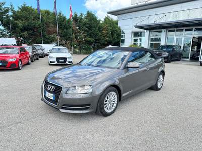 Audi A3 A3 Cabriolet Cabrio 1.6 TDI Attraction Bronzo usata Rimini