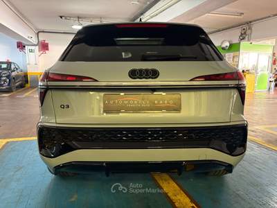 Audi Q3 Q3 III  1.5 e-hybrid Business Advanced 272cv s-tronic Grigio usata Milano