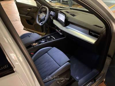 Audi Q3 Q3 III  1.5 e-hybrid Business Advanced 272cv s-tronic Grigio usata Milano
