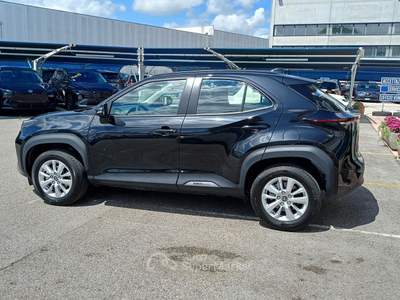 Toyota Yaris Cross 1.5H Active E-CVT Nero usata Veggiano