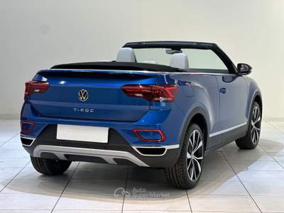 Volkswagen T-Roc 1.5 TSI ACT Style DSG Blu/Azzurro usata Cassano Magnago