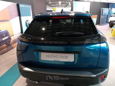 Peugeot 2008 2008 Hybrid 145 e-DCS6 Allure Blu/Azzurro usata Rimini