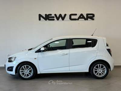 Chevrolet Aveo 1.3 D Eco Start/Stop 5p 95cv LTZ Bianco usata Caresanablot