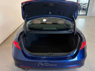 Alfa Romeo Giulia 2.2 Turbo AT8 150CV Super Blu/Azzurro usata Caresanablot