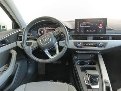 Audi A4 2.0 30 TDI Business Advanced S Tronic Bianco usata Lucca