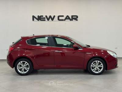 Alfa Romeo Giulietta Giulietta 1.6 jtdm(2) Distinctive Rosso usata Caresanablot