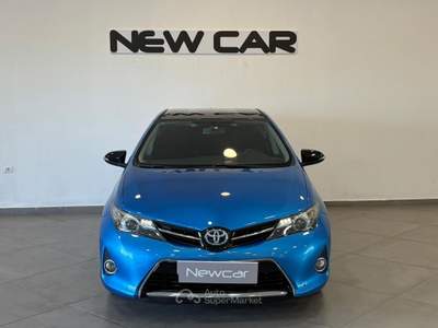 Toyota Auris 1.8 Hybrid Lounge Blu/Azzurro usata Caresanablot