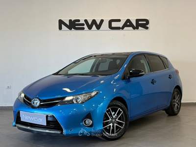 Toyota Auris 1.8 Hybrid Lounge Blu/Azzurro usata Caresanablot