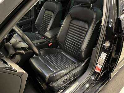 Volkswagen Passat Passat Variant 2.0 TDI SCR 200 CV DSG R-LINE Nero usata Moncalieri