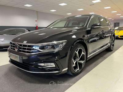 Volkswagen Passat Passat Variant 2.0 TDI SCR 200 CV DSG R-LINE Nero usata Moncalieri