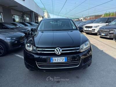 Volkswagen Touareg 3.0 V6 tdi  204cv tiptronic Nero usata Lallio