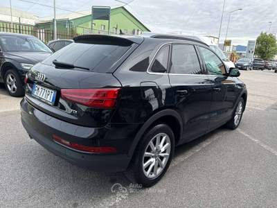 Audi Q3 2.0 tdi 120cv s-tronic Nero usata Lallio