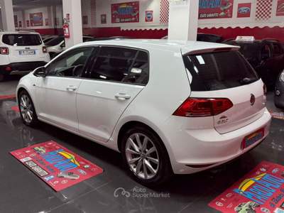Volkswagen Golf 7 1.6 tdi 105cv BlueMotion -2014 Bianco usata Giugliano in Campania