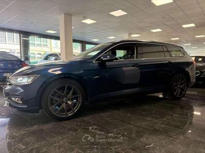 Volkswagen Passat 1.6 TDI SCR DSG Business BMT Blu/Azzurro usata Villa Carcina