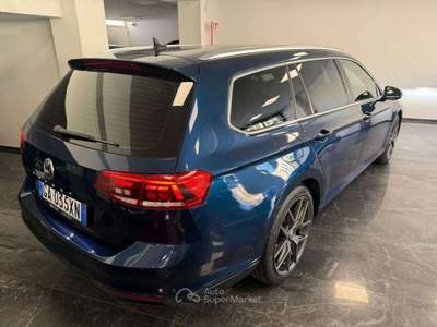 Volkswagen Passat 1.6 TDI SCR DSG Business BMT Blu/Azzurro usata Villa Carcina