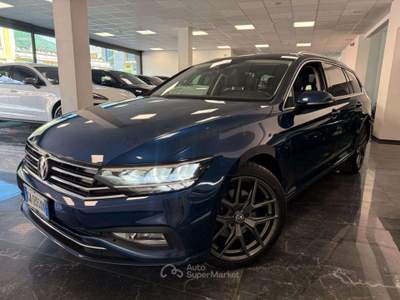 Volkswagen Passat 1.6 TDI SCR DSG Business BMT Blu/Azzurro usata Villa Carcina