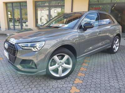 Audi Q3 40 2.0 TDI Identity Black edition quattro 200cv s-tronic Grigio usata Dubino