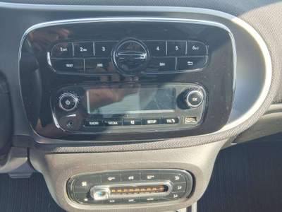 Smart ForTwo Fortwo III 2015 1.0 Youngster 71cv twinamic my18 Bianco usata Dello