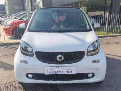 Smart ForTwo Fortwo III 2015 1.0 Youngster 71cv twinamic my18 Bianco usata Dello