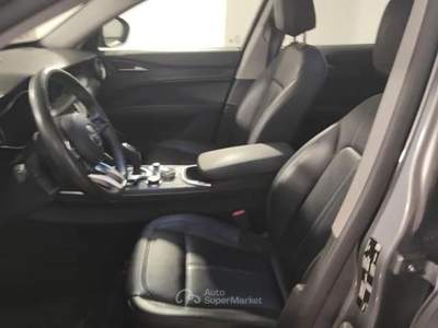 Alfa Romeo Stelvio ALFA STELVIO 2.2 T BUSINESS Q4 190CV AUTO Stelvio 2.2 t Business Q4 190cv auto Argento usata Roma