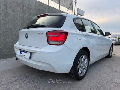 BMW Serie 1 118d 118d 5p. Sport,Climatronic bizona,Xeno+Led,cerchi in lega,sensori di parcheggio,ecc. Bianco usata San Michele Salentino