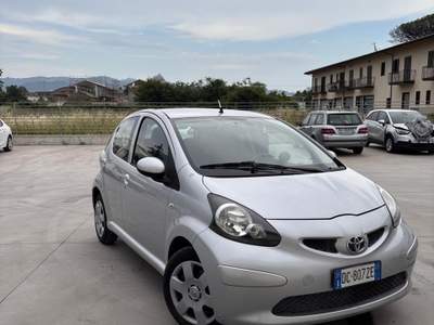 Toyota Aygo TOYOTA AYGO CAMBIO AUTOMATICO Argento usata Montesarchio