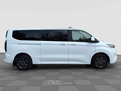 Ford Transit/Tourneo/Bus Tourneo Custom 320 2.0 EcoBlue 150CV PL Titanium Bianco usata Milano