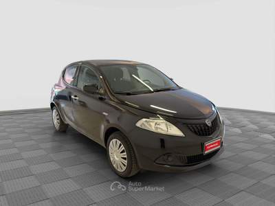 Lancia Ypsilon Ypsilon 1.0 FireFly 5 porte S&S Hybrid Silver Nero usata Milano