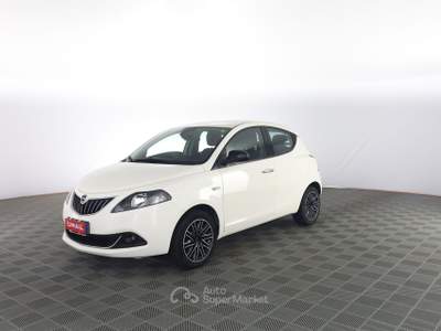 Lancia Ypsilon Ypsilon 1.0 FireFly 5 porte S&S Hybrid Gold Bianco usata Milano