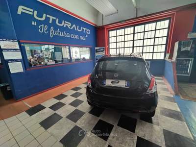 Lancia Ypsilon 5 porte NEOPATENTATO Blu/Azzurro usata Fino Mornasco
