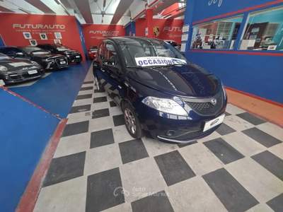 Lancia Ypsilon 5 porte NEOPATENTATO Blu/Azzurro usata Fino Mornasco